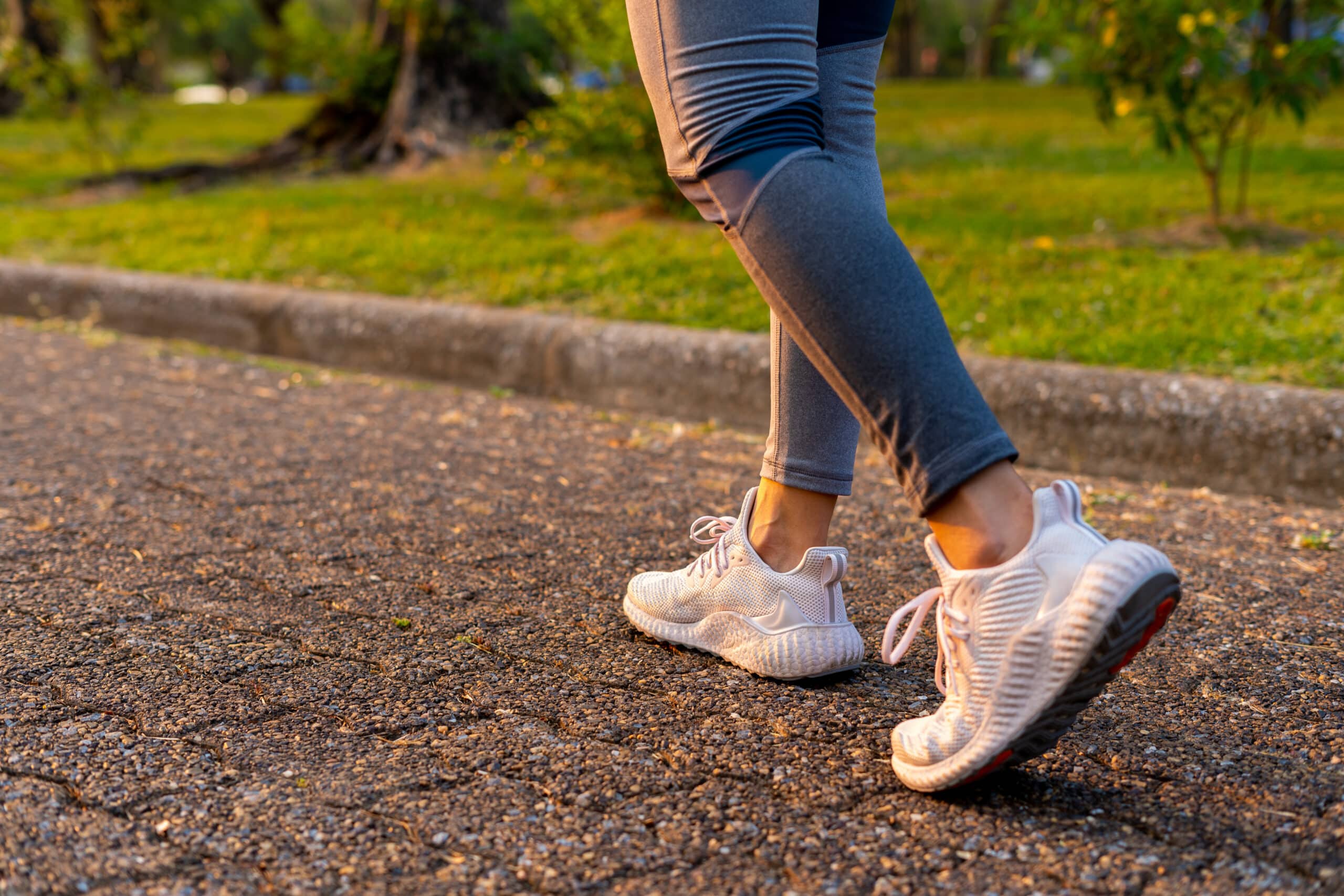 Is wandelen beter dan de sportschool? Wat je echt moet weten